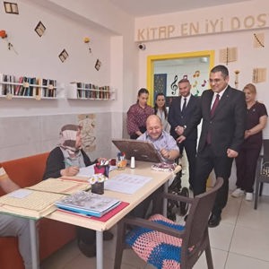 Vali Yardımcımız Sayın Hasan Çimer, İl Müdürümüz Alper Alp ile birlikte, Özel Çamlık Bakım Merkezi’ni ziyaret etti. - fotoğraf 2