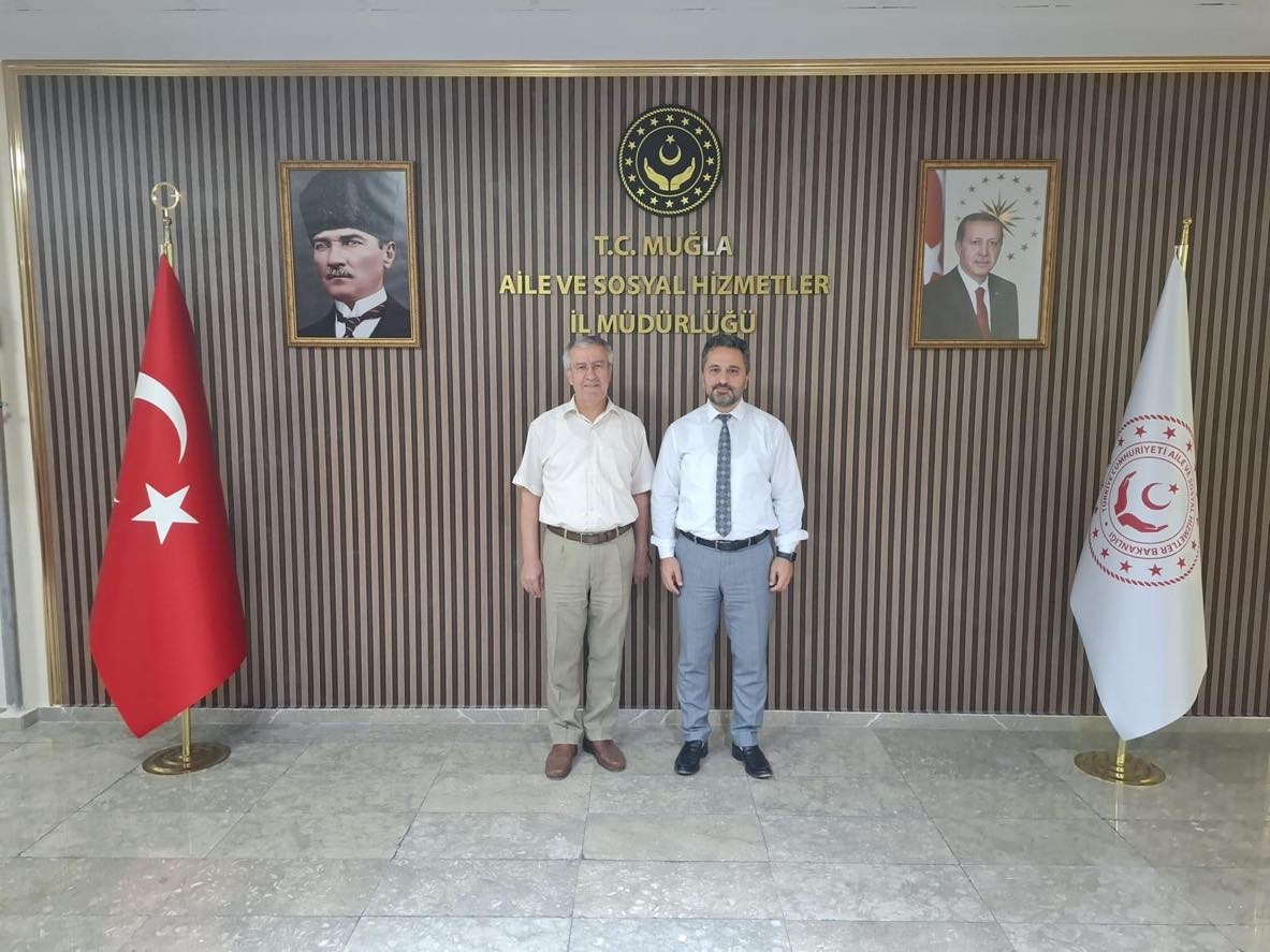 İl Nüfus ve Vatandaşlık Müdürlüğü Merkez Müdürü Olgun SEÇKİN, Muğla Aile ve Sosyal Hizmetler İl Müdürümüz Mahmut SELÇUK’u makamında ziyaret etti. 