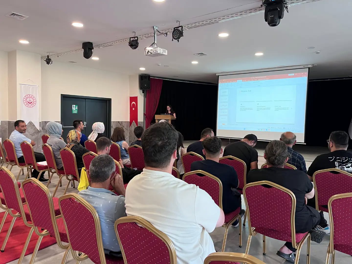 Mesleki Bilgi ve Farkındalıklarını Artırmaya Yönelik Hizmet içi Eğitimler Gerçekleştirildi