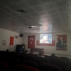 Okul Destek Projesi ve Çocuk Hakları İl Komitesi kapsamında çocuklarla birlikte “Kurtuluş” filmi izlenmiştir - fotoğraf 3