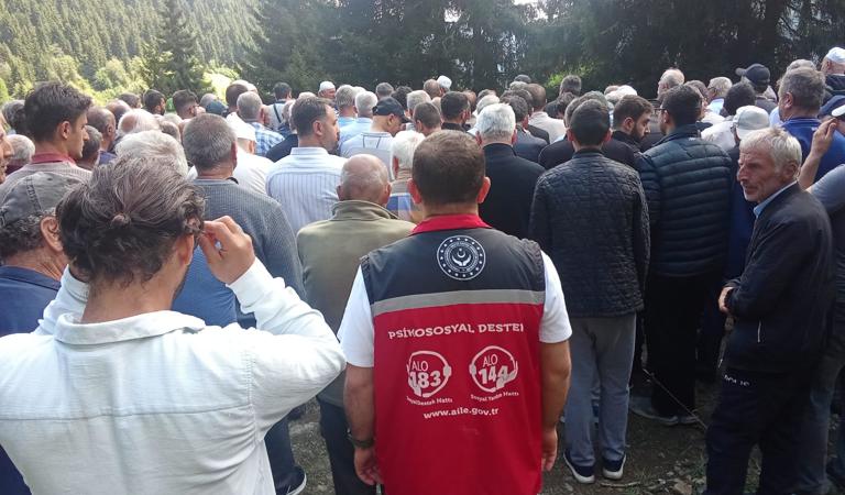 Aziz Şehidimiz Recep Genç’in Kıymetli Eşi Emine Genç Son Yolculuğuna Uğurlandı