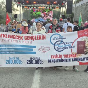 Bahçeli Belediyesi Yaz Konseri Etkinliğinde Evlenecek Gençlerin Desteklenmesi Projesi Tanıtıldı  - fotoğraf 1