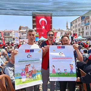 Kelkit’te Şeker Fasulyesi Etkinliğinde Koruyucu Aile Hizmet Modeli Tanıtıldı - fotoğraf 7