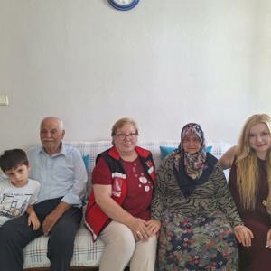 Aziz Şehitlerimizin Kıymetli Aileleri ve Kahraman Gazilerimize Vefa Ziyareti - fotoğraf 2