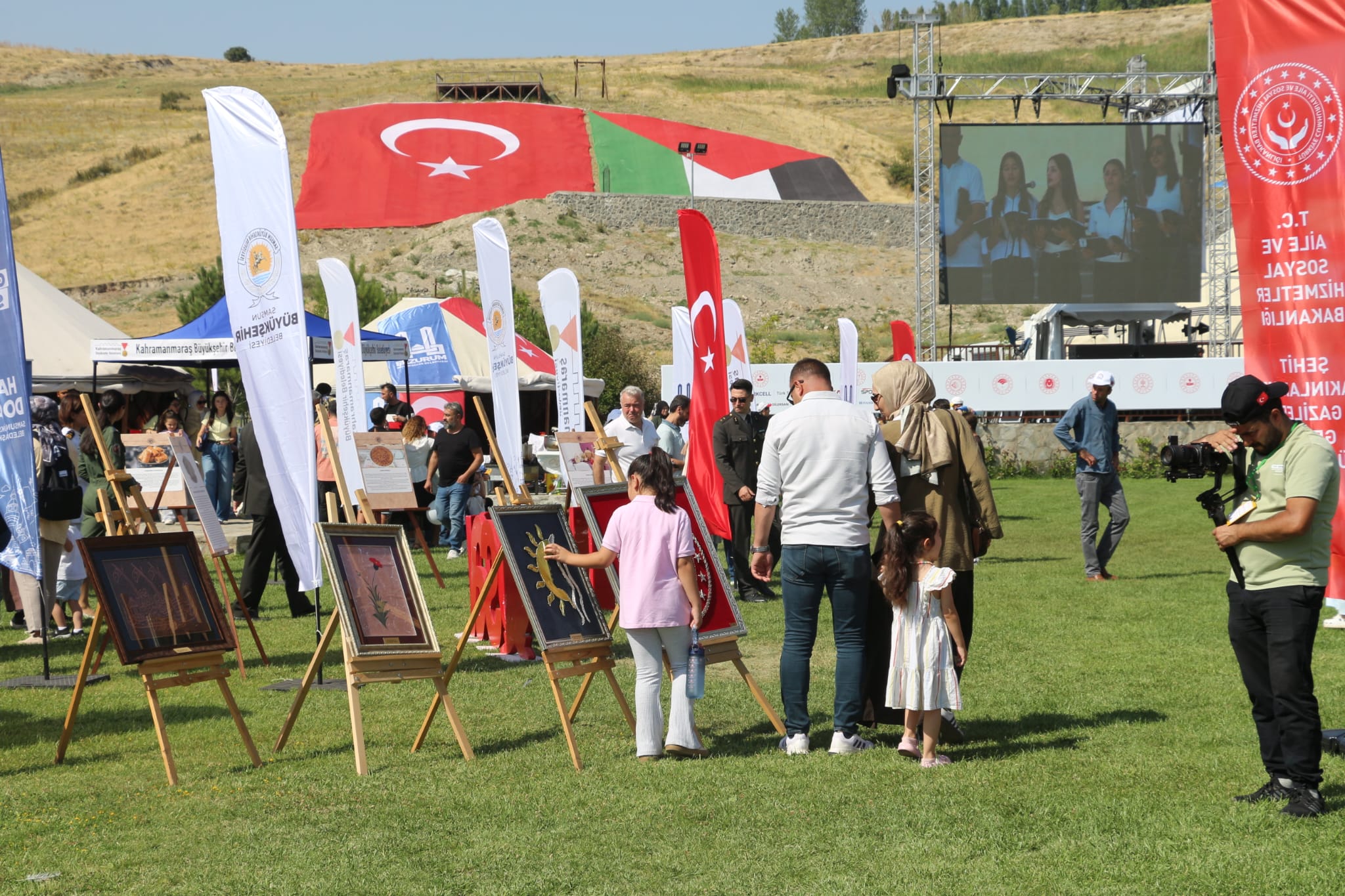 Sanatla Yaşam Sergisi Ahlat’ta Buluştu