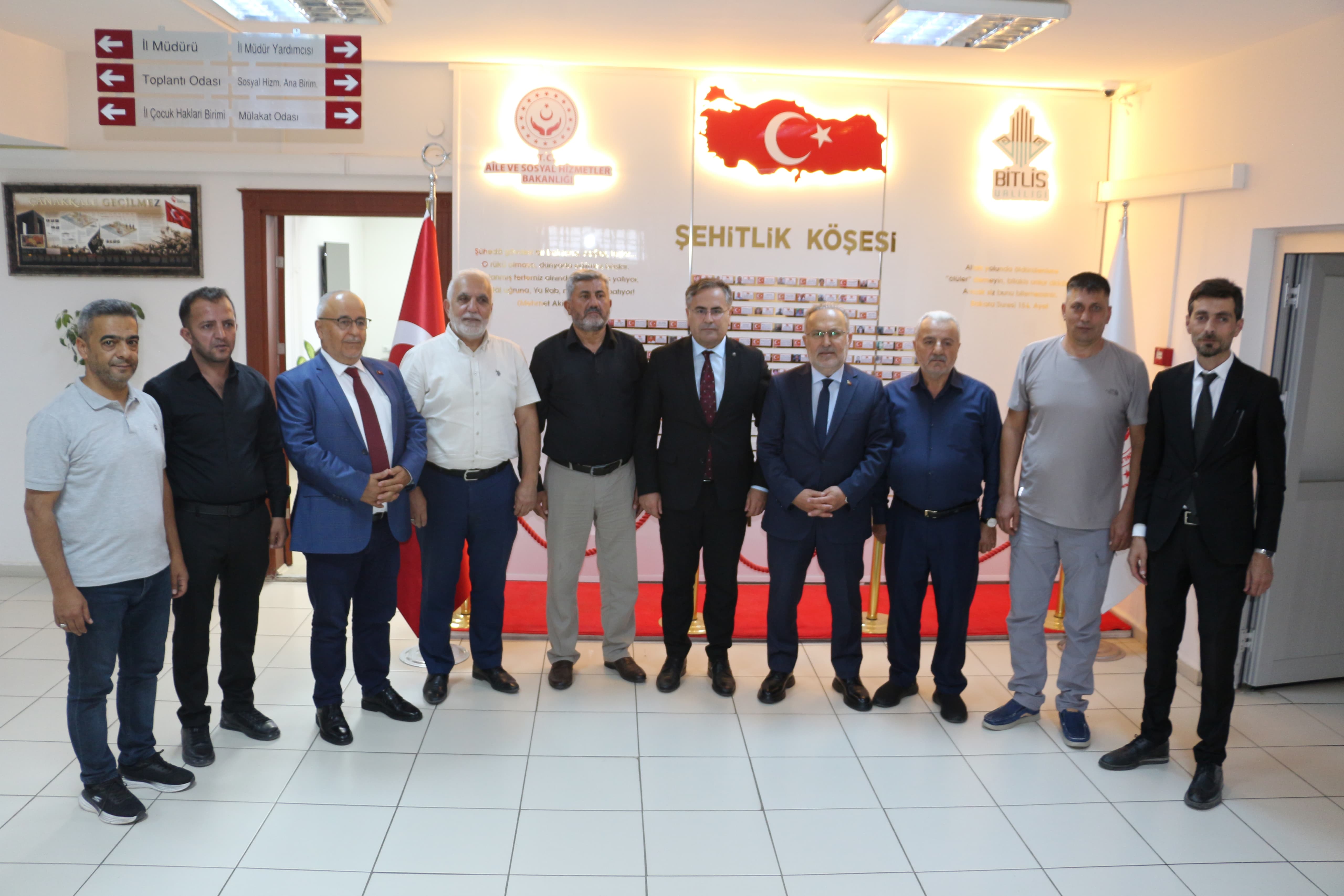 15 Temmuz Derneği Genel Başkanı Sayın İsmail Hakkı Turunç, beraberindeki heyet ile birlikte İl Müdürümüz Vefa Akdoğan'ı ziyaret etti