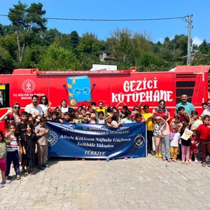 Mevsimlik tarım işçilerinin çocuklarına yönelik olarak Gezici Kütüphane etkinlikleri gerçekleştirilmiştir. - fotoğraf 6