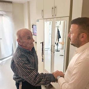Müdürlüğümüze bağlı İzmirlioğlu Huzurevi, Devrek Huzurevi Yaşlı Bakım ve Rehabilitasyon Merkezi ile Devrek Engelsiz Yaşam Bakım Rehabilitasyon ve Aile Danışma Merkezi ziyaret edilmiştir. - fotoğraf 3