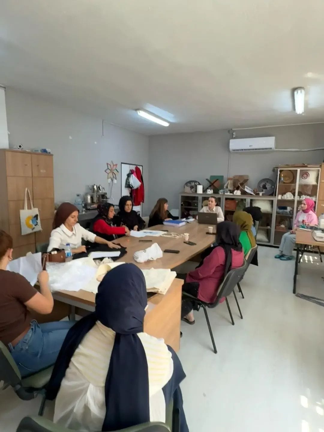 Cumayanı Aile Destek Merkezi’nde (ADEM) “Aile İçi Şiddetle Mücadelede Destek Mekanizmaları” Eğitimi Gerçekleştirildi