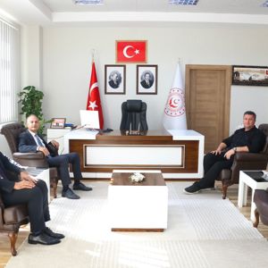 İL SAĞLIK MÜDÜRÜ DR. EMRAH GECEKUŞU’NDAN İL MÜDÜRÜ SERDAR DEMİRCİ’YE ZİYARET - fotoğraf 1