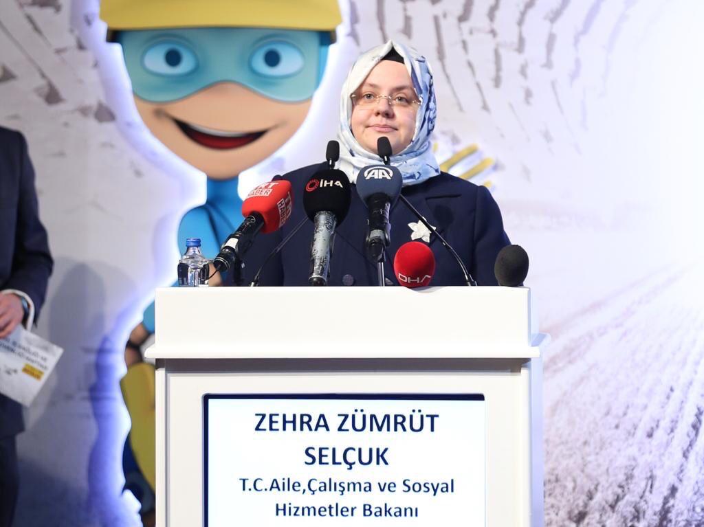 Bakan Selçuk: “2 Yılda 2 Bin 380 Kişisel Koruyucu Donanım Denetimi Gerçekleştirdik”