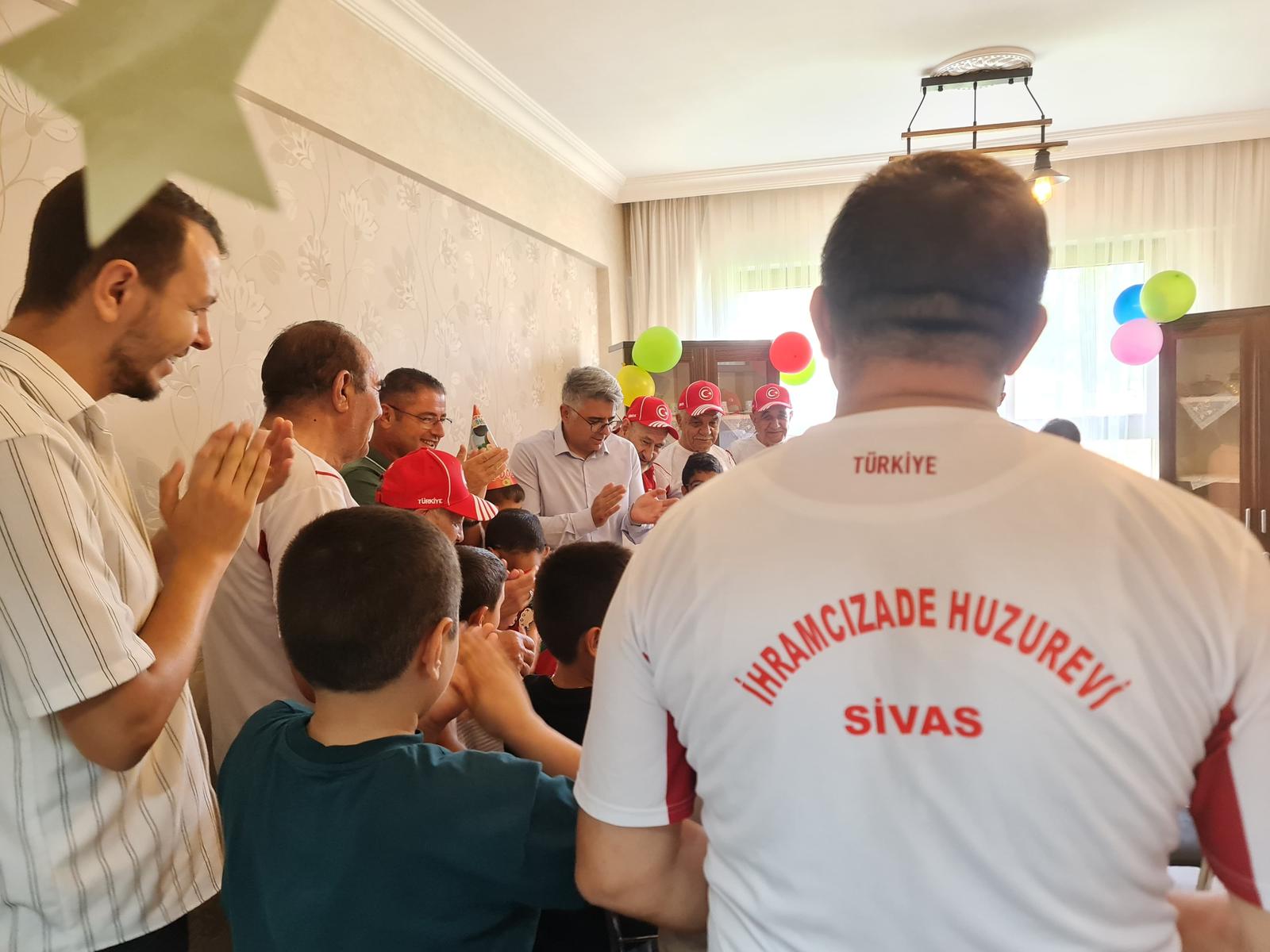 Kıymetli Evladımız Arda’nın Mutluluğunu Birlikte Paylaştık