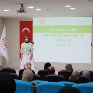  İl Müdürlüğümüz Koruyucu Aile Birimi Tarafından, Koruyucu Ailelerimizin Bilgi, Beceri Ve Farkındalıklarını Güçlendirmek Amacıyla Düzenlenen Koruyucu Aile Birinci Kademe Eğitimi Tamamlandı. - fotoğraf 2