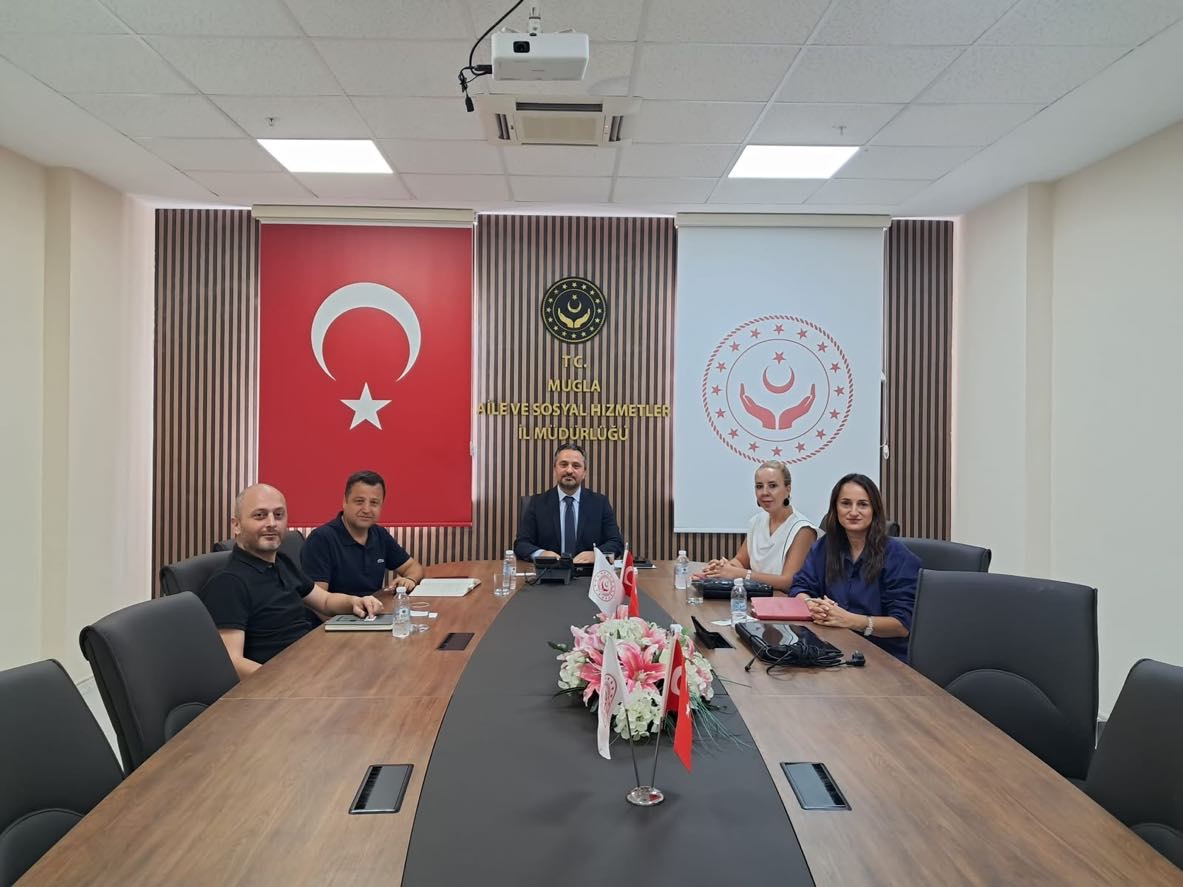 İl Müdürümüz Mahmut SELÇUK başkanlığında, İl Müdür Yardımcılarımızın katılımıyla değerlendirme ve koordinasyon toplantısı gerçekleştirildi.