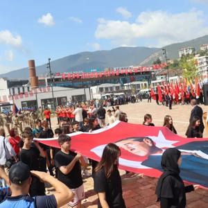 30 Ağustos Zafer Bayramı’nın 104. Yılı Kutlu Olsun Büyük Zafer’in 104. yıl dönümünü, Karabük’te  düzenlenen törenlerle coşku ve gurur içinde kutladık. - fotoğraf 15