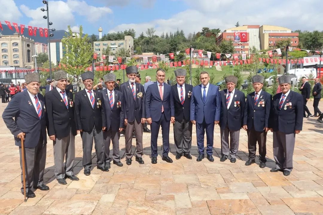30 Ağustos Zafer Bayramı’nın 104. Yılı Kutlu Olsun Büyük Zafer’in 104. yıl dönümünü, Karabük’te  düzenlenen törenlerle coşku ve gurur içinde kutladık.