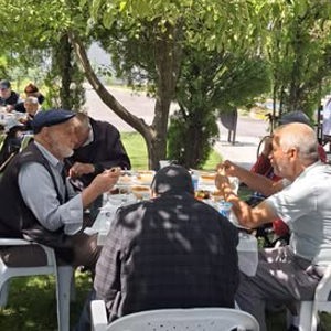 Alparslan Türkeş Huzurevimizde Açık Hava Keyfi! - fotoğraf 6