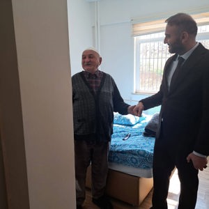 İl Müdürümüz Sayın Alper Alp, Akdağmadeni Huzurevimizde kıymetli büyüklerimizle bir araya geldi.  - fotoğraf 10
