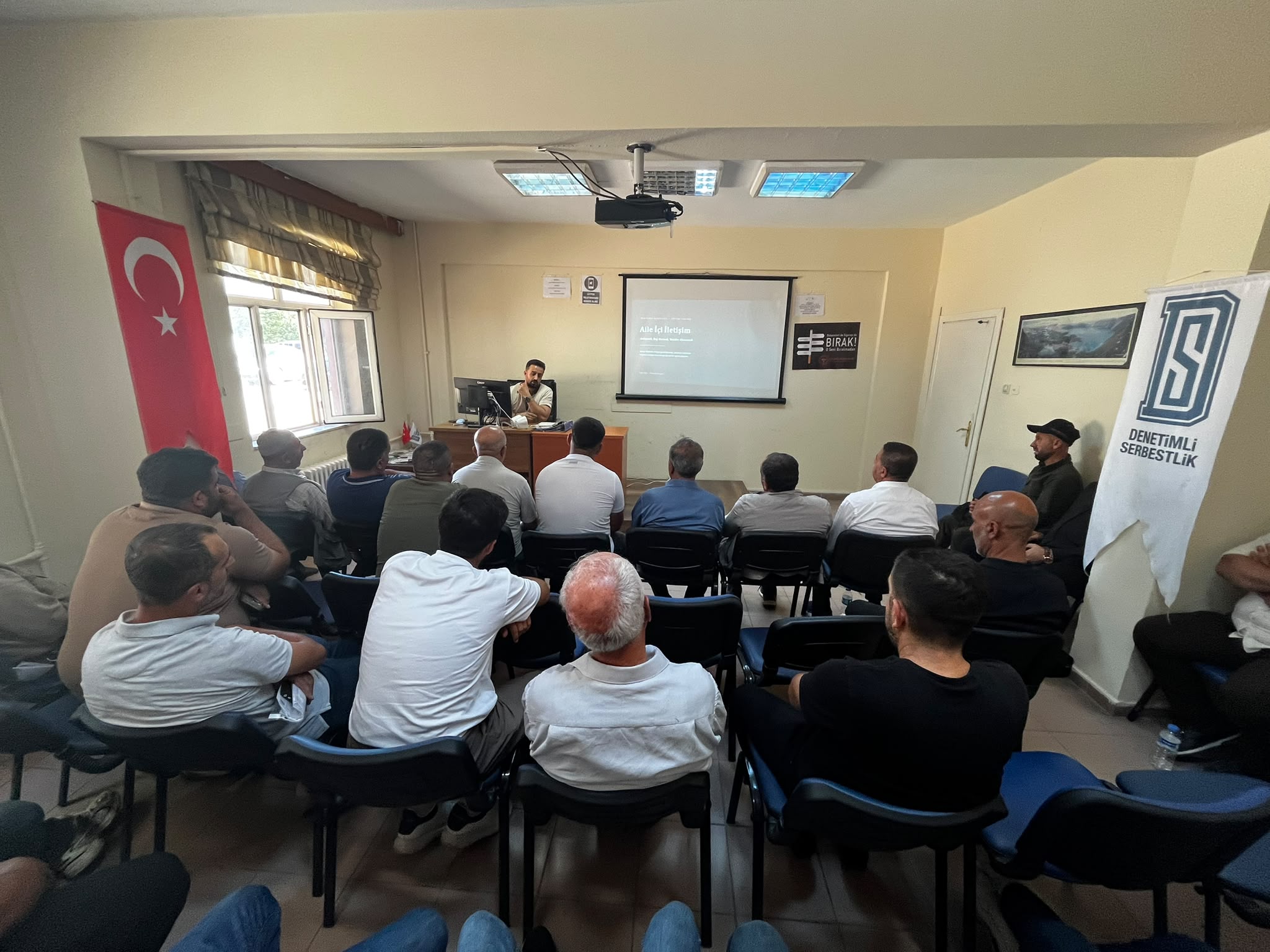 Bitlis Denetimli Serbestlik Müdürlüğünde "Aile İçi İletişim" eğitimi