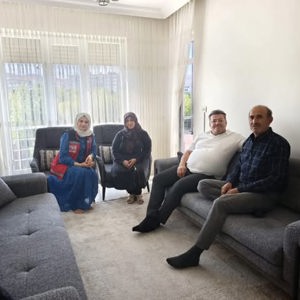 Aziz Şehidimiz Yasin Sarı’nın ve Şehidimiz Yaşar Nuri Küçükkara’nın Kıymetli Ailelerini Ziyaret Ettik. - fotoğraf 1