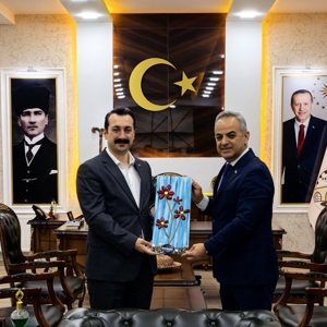 İl Müdürümüz Sn. Ömer Faruk ERGÜN Hekimhan Kaymakamımız Sn. Muhammed Fatih GÜNLÜ' ye, ilçemizde hizmet alanlarımıza yönelik yapılan ve yapılabilecek çalışmalar hakkında iştişare amaçlı ziyaret gerçekleştirdi. - fotoğraf 2