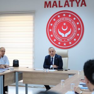 Ağustos Ayı İl Müdürlüğü Değerlendirme toplantımız, İl Müdürümüz Sayın Ömer Faruk ERGÜN başkanlığında, İl Müdür Yardımcılarımız, Şube Müdürlerimiz, Kuruluş Müdürlerimiz ve Hukuk Birimi Koordinatörümüzün katılımıyla gerçekleştirildi. - fotoğraf 1