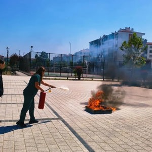 İl Müdürlüğümüze Bağlı Karatay Engelli Aktif Yaşam Merkezi Personelimize Yönelik “Yangın Bilinci ve Farkındalık Eğitimi” Gerçekleştirilmiştir - fotoğraf 1