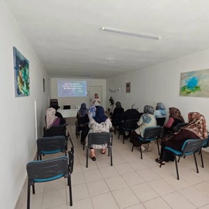 Modüler Aile Eğitim Programı Kapsamında “Aile İçi İletişim” ile “Sosyal Medya, Dijital Oyun ve Bilişim Araçları” Konularında Eğitim Gerçekleştirildi - fotoğraf 2