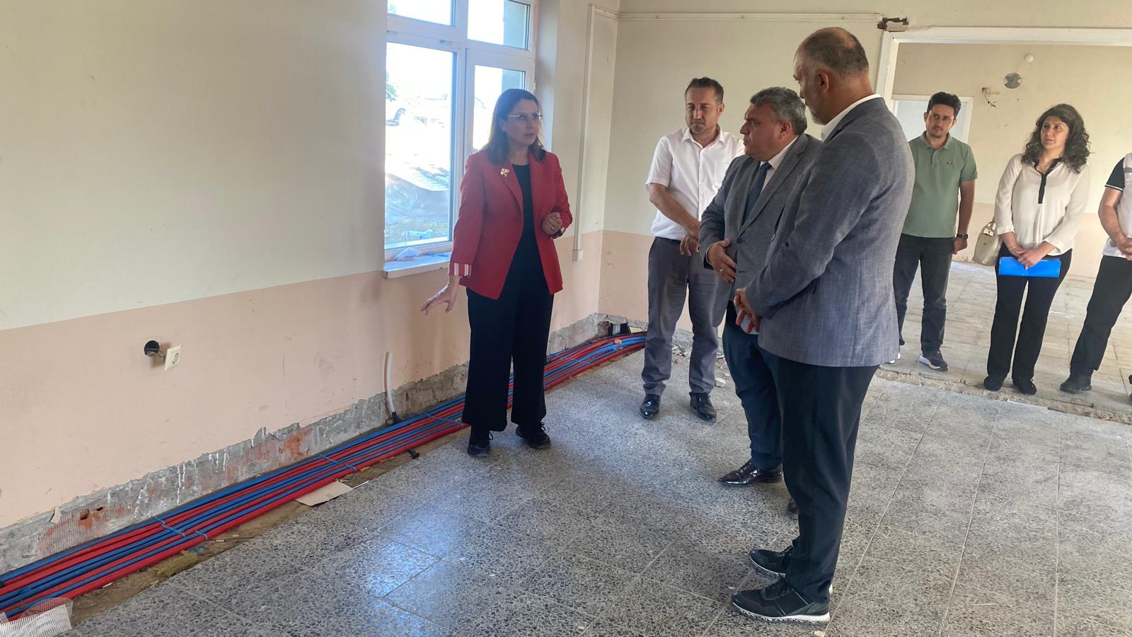 “Birlikte Yaş Alıyoruz” Projesi Kapsamında Hizmet Vermesi Planlanan Aktif Yaşam Merkezimiz Yerinde İncelendi - fotoğraf 3