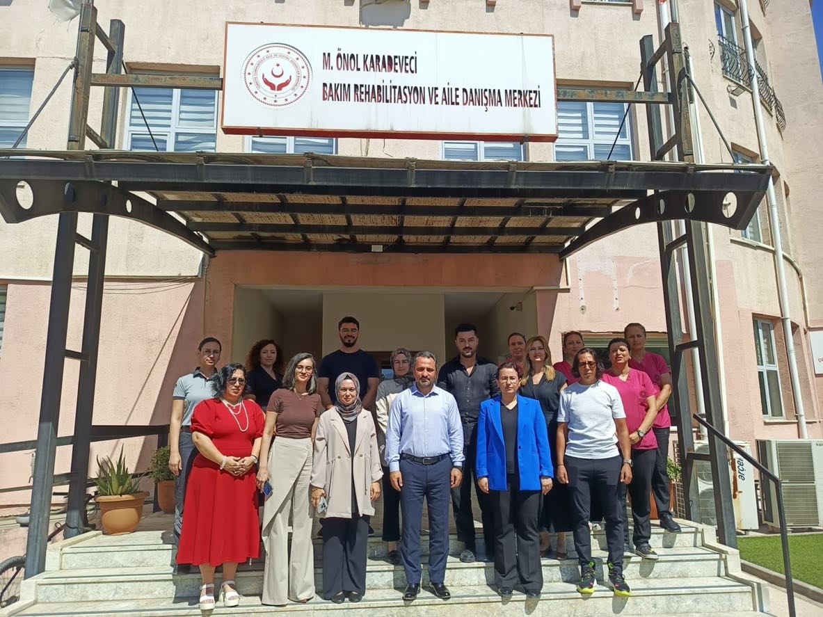 İl Müdürümüz Sayın Mahmut SELÇUK, Müdürlüğümüze bağlı M. Önol Karadeveci Bakım ve Rehabilitasyon Merkezi’ni ziyaret etti. 