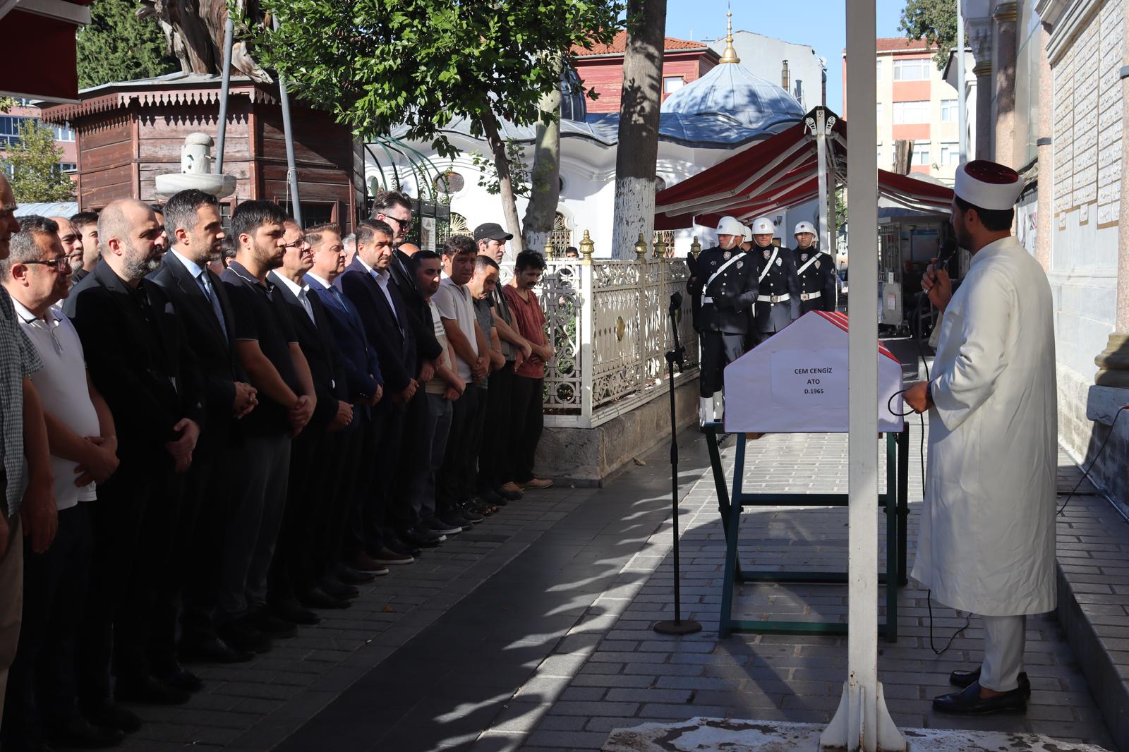 Vefa ve Minnetle Son Yolculuğuna Uğurladık