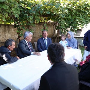 Valimiz Sayın Mehmet Makas Gazimiz Özgür Çavuş ve Ailesini Ziyaret Etti. - fotoğraf 2
