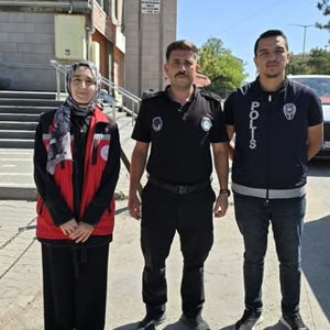 Yerköy Sosyal Hizmet Merkezi Müdürlüğümüz tarafından, Çocuklar Güvende Programı kapsamında sokak ziyaretleri gerçekleştirildi. - fotoğraf 3