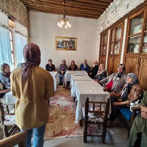 Huzur Konağı 1’de Büyüklerimize Yönelik Teknoloji Bağımlılığı Eğitimi Gerçekleştirildi - fotoğraf 1