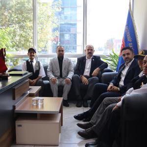 İl Müdürümüz Sn. Ömer Turan, Muharip Gaziler Derneği Esenyurt Temsilcileri ile Bir Araya Geldi - fotoğraf 1