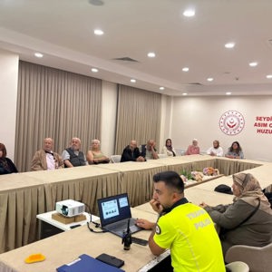 Asım Cengiz Huzurevimizde Trafik Ve Yol Güvenliği Eğitimi Gerçekleştirildi - fotoğraf 2