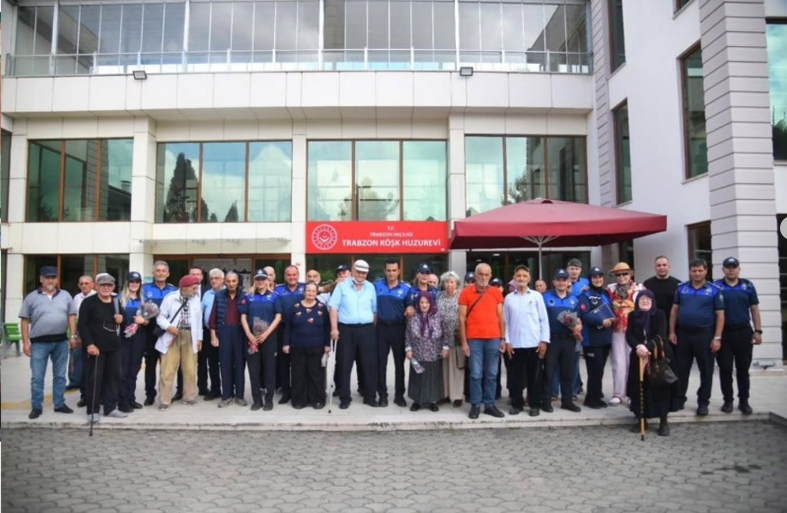 Köşk Huzurevimizde Hizmet Alan Sakinlerimiz, Ortahisar Belediyesi Zabıta Müdürlüğü Personeli Tarafından Ziyaret Edildi.