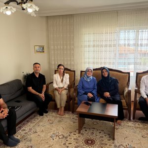 Şehitlerimizin Kıymetli Emanetleriyle Gönülden Gönüle - fotoğraf 1