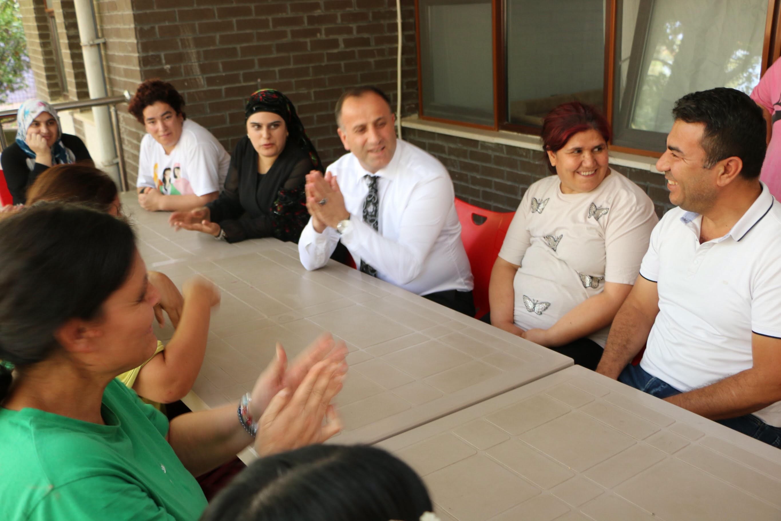 İl Müdürümüz Fatih YILMAZ’dan Karaköprü Engelsiz Yaşam Merkezimize Ziyaret.