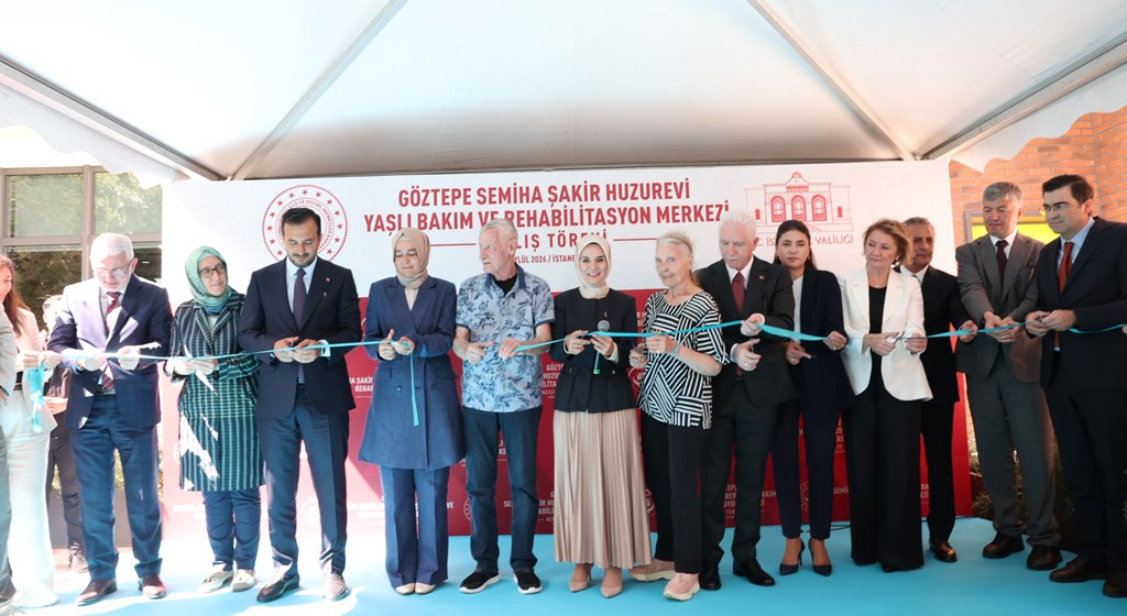 Bakanımız Göktaş, Göztepe Semiha Şakir Huzurevi Yaşlı Bakım ve Rehabilitasyon Merkezi'nin açılışına katıldı