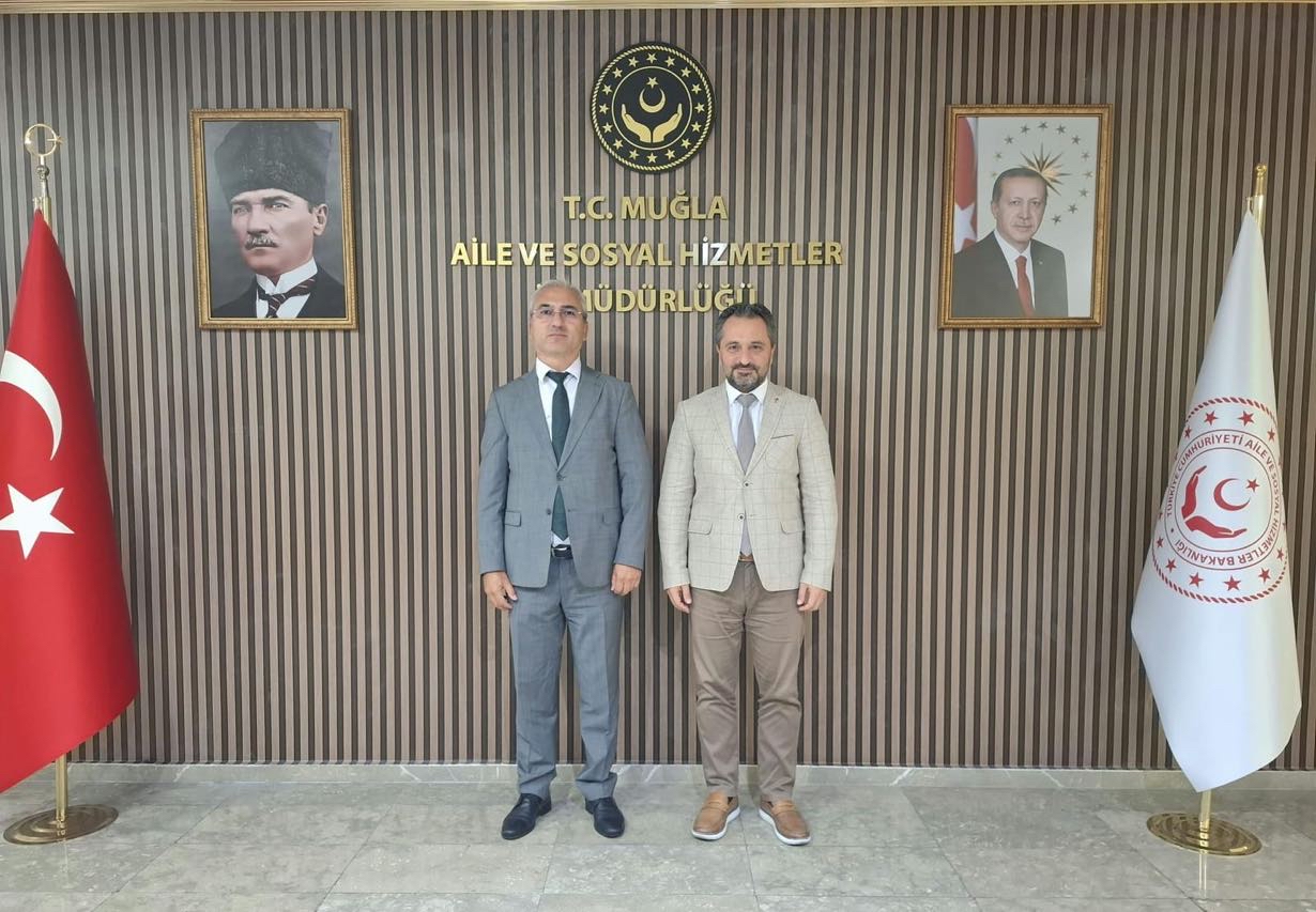 Muğla Yatırım İzleme ve Koordinasyon Başkanlığı İdari ve Mali İşler Şube Müdürü Sezai SUDA, İl Müdürümüz Mahmut SELÇUK’u makamında ziyaret etti.