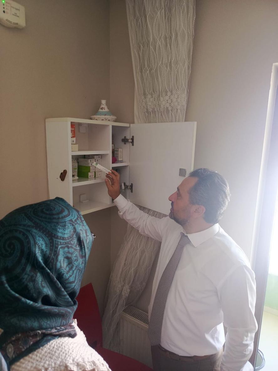 İl Müdürümüz Mahmut SELÇUK, Menteşe ilçemizde bulunan Çocuk Evimizi ziyaret ederek kuruluşta incelemelerde bulundu.