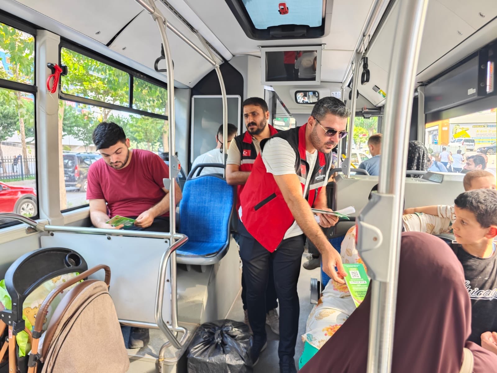 Bağımlılıkla Mücadele Batman Modeli Şehir İçi Ulaşım Hatlarında Vatandaşlarla Buluştu 