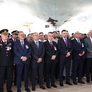 Aziz Hatırasına Saygıyla - fotoğraf 4