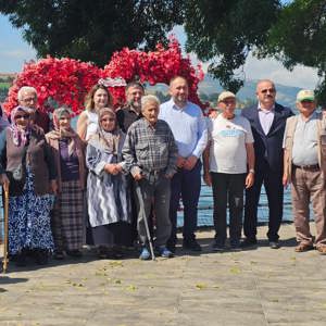 Bafra 75. Yıl Huzurevi Sakinlerimiz Derbent Barajı’nda Keyifli Bir Gün Geçirdi - fotoğraf 1