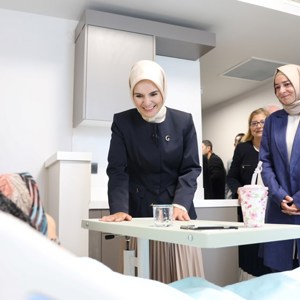 Bakanımız Göktaş, Göztepe Semiha Şakir Huzurevi Yaşlı Bakım ve Rehabilitasyon Merkezi'nin açılışına katıldı - fotoğraf 2