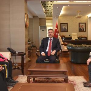 Özel sporcu Reşan Çetrez, Valimiz Sayın Süleyman Elban’ı Ziyaret Etti - fotoğraf 2