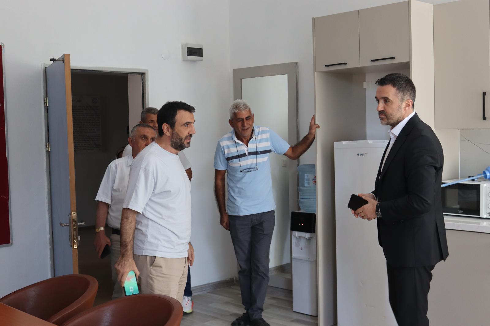 İl Müdürümüz Sn. Ömer Turan, Şehit Polis Kemal Tosun Anadolu İmam Hatip Lisesini Ziyaret Ederek Çalışmaları Yerinde İnceledi