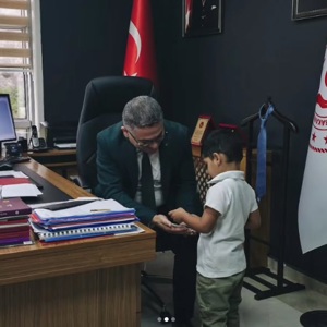 İl Müdürümüz Adem YÜCEL Koruyucu Ailemizi Makamında Ağırladı - fotoğraf 2