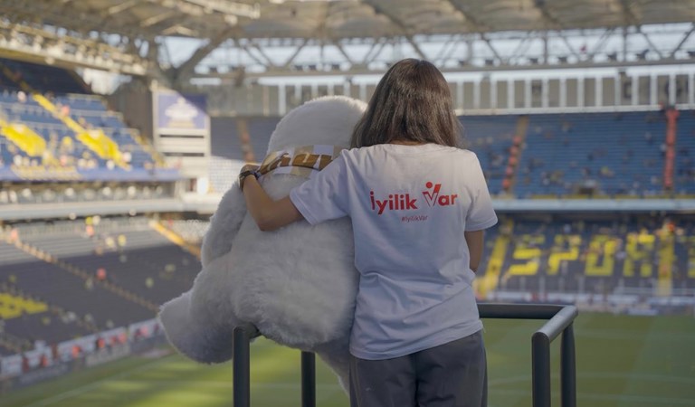 Aile ve Sosyal Hizmetler Bakanlığı, gönüllülük çalışmalarını "İyilik Var" ile dijital ortama taşıyacak